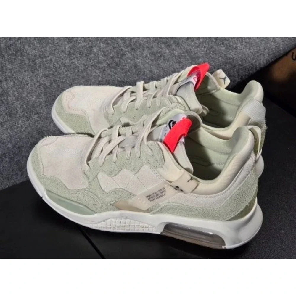 Jordan MA2 Honeydew Sea Glass Mens Sneakers CV8122-300 Green Cream Sz 9 Workout